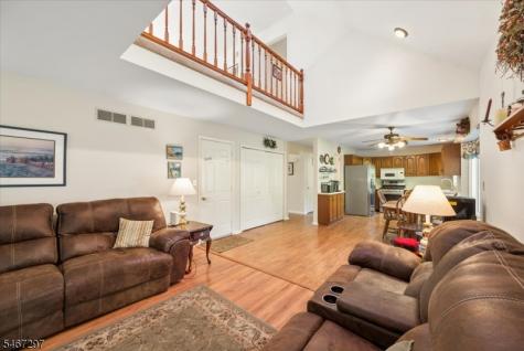 41 Woodside Drive Lebanon NJ 08826