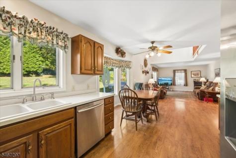 41 Woodside Drive Lebanon NJ 08826