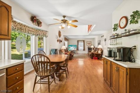 41 Woodside Drive Lebanon NJ 08826