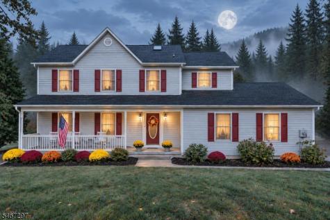 41 Woodside Drive Lebanon NJ 08826