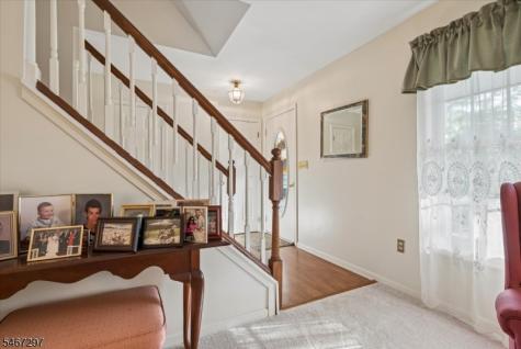 41 Woodside Drive Lebanon NJ 08826