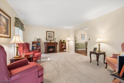 41 Woodside Drive Lebanon NJ 08826