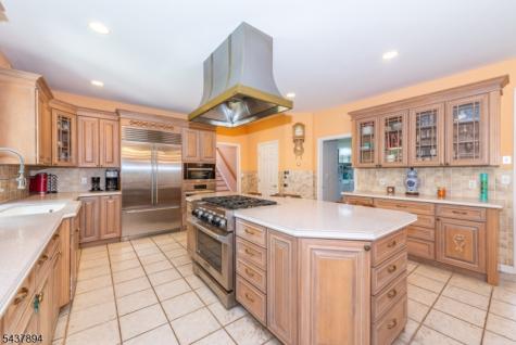 5 Raine Tree Court Kinnelon NJ 07405