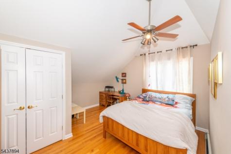 5 Raine Tree Court Kinnelon NJ 07405