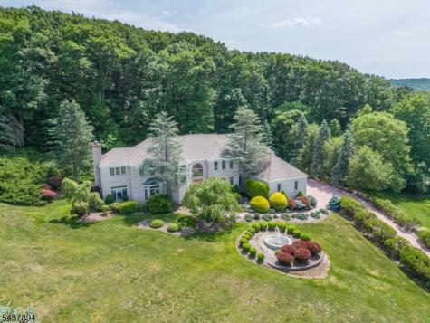 5 Raine Tree Court Kinnelon NJ 07405