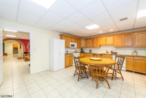 5 Raine Tree Court Kinnelon NJ 07405