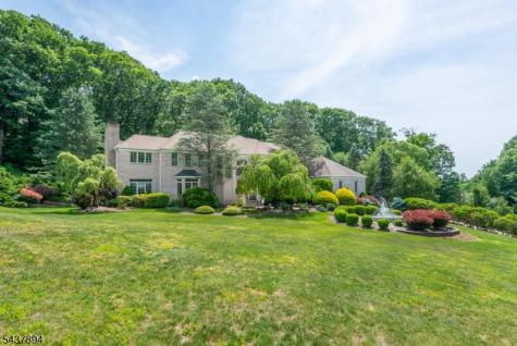 5 Raine Tree Court Kinnelon NJ 07405