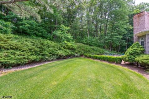 5 Raine Tree Court Kinnelon NJ 07405