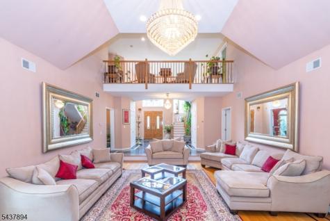 5 Raine Tree Court Kinnelon NJ 07405