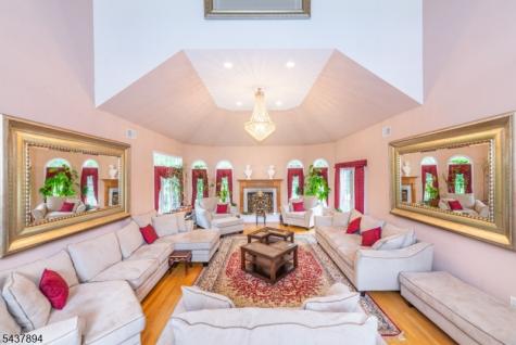 5 Raine Tree Court Kinnelon NJ 07405