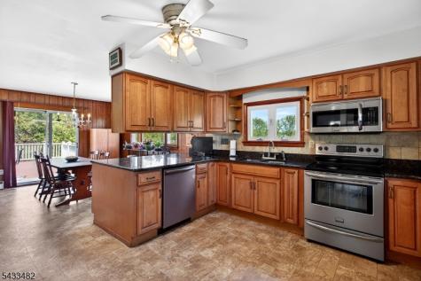 127 Hillcrest Road Readington NJ 08822