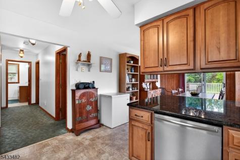 127 Hillcrest Road Readington NJ 08822