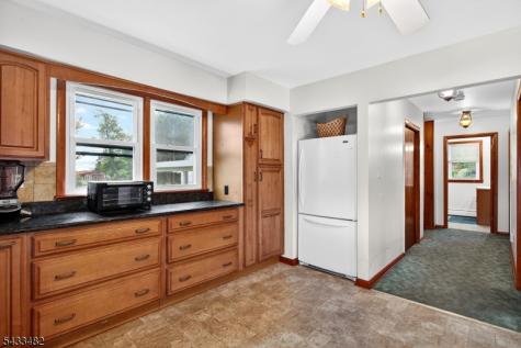 127 Hillcrest Road Readington NJ 08822