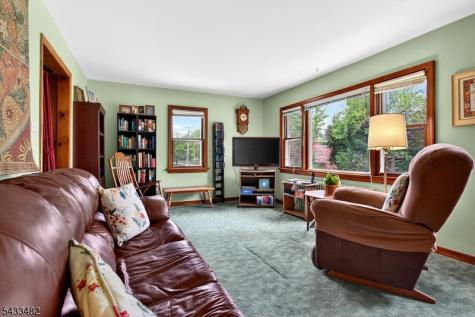 127 Hillcrest Road Readington NJ 08822