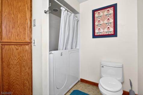 127 Hillcrest Road Readington NJ 08822