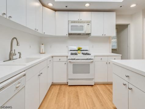 20 Manger Road West Orange NJ 07052