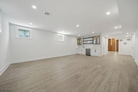 52 Congressional Parkway Livingston NJ 07039