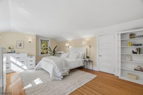 20 Braemore Road Montclair NJ 07043