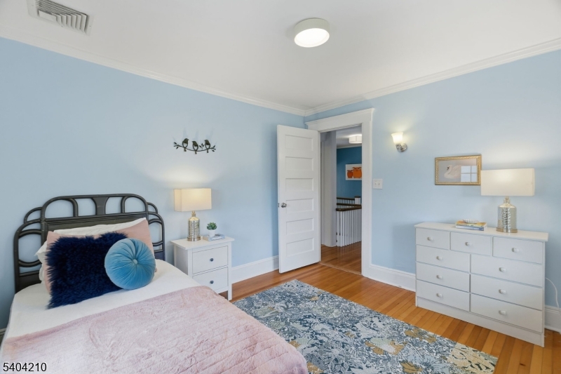 20 Braemore Road Montclair NJ 07043