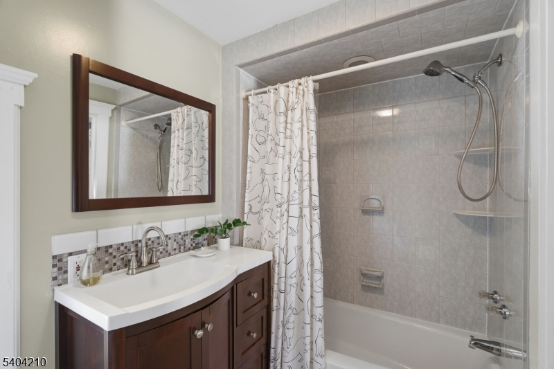 20 Braemore Road Montclair NJ 07043
