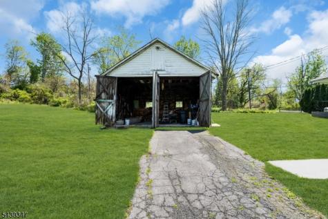 131 Vail Road Knowlton NJ 07832