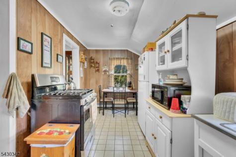 131 Vail Road Knowlton NJ 07832