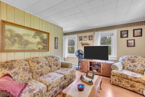 131 Vail Road Knowlton NJ 07832
