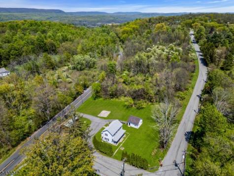 131 Vail Road Knowlton NJ 07832