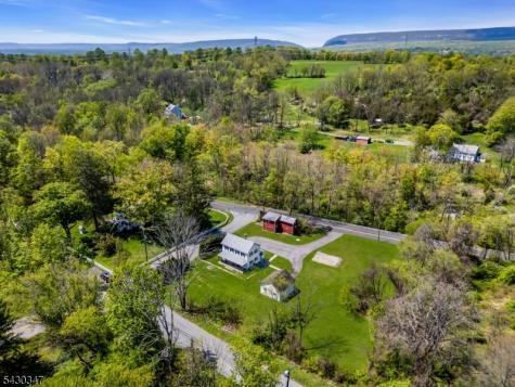 131 Vail Road Knowlton NJ 07832