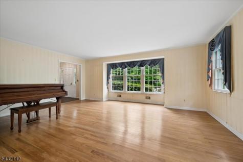 48 Walnut Circle Bernards NJ 07920