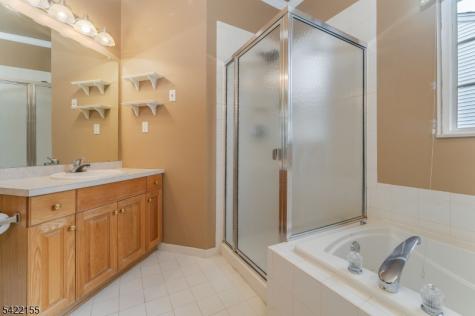 107 Kensington Circle White NJ 07823