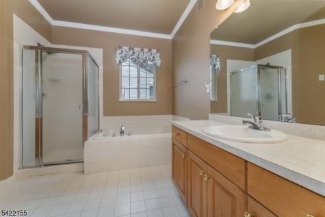 107 Kensington Circle White NJ 07823