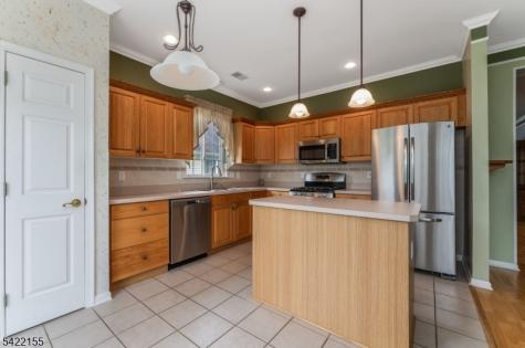 107 Kensington Circle White NJ 07823
