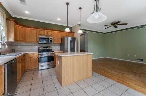 107 Kensington Circle White NJ 07823