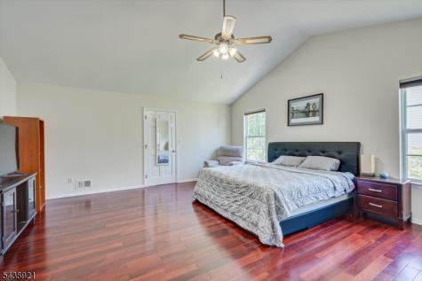 49 Wexford Way Bridgewater NJ 08807