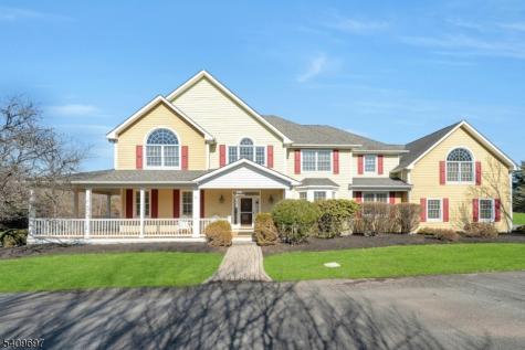 11 Dogwood Drive Readington NJ 08889