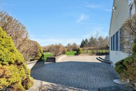 11 Dogwood Drive Readington NJ 08889