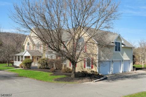 11 Dogwood Drive Readington NJ 08889