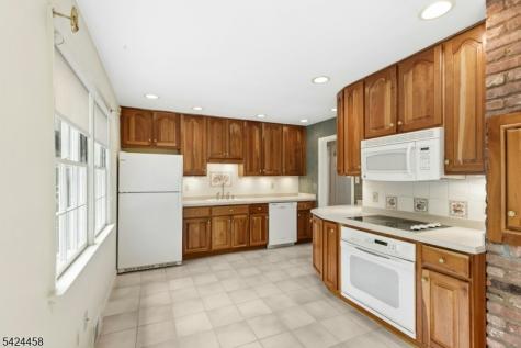 28 Evergreen Drive Berkeley Heights NJ 07922