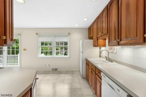 28 Evergreen Drive Berkeley Heights NJ 07922