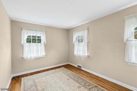 28 Evergreen Drive Berkeley Heights NJ 07922