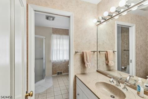 28 Evergreen Drive Berkeley Heights NJ 07922