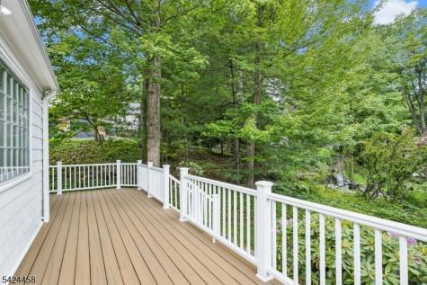 28 Evergreen Drive Berkeley Heights NJ 07922
