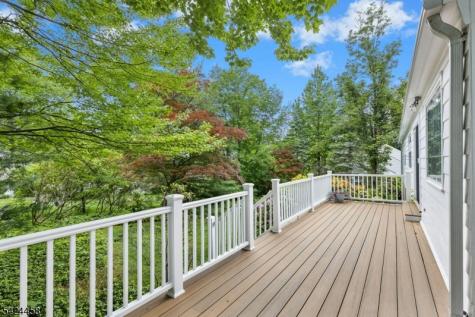 28 Evergreen Drive Berkeley Heights NJ 07922