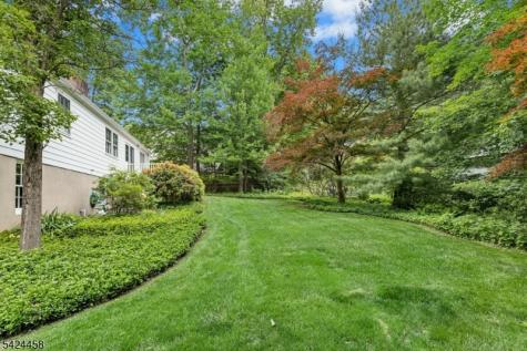 28 Evergreen Drive Berkeley Heights NJ 07922