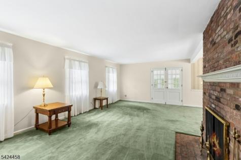 28 Evergreen Drive Berkeley Heights NJ 07922