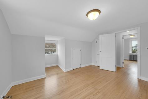 32 N 7th Avenue Manville NJ 08835