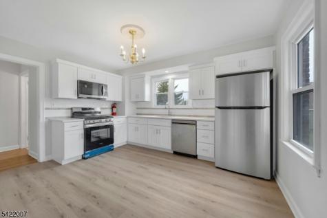 32 N 7th Avenue Manville NJ 08835