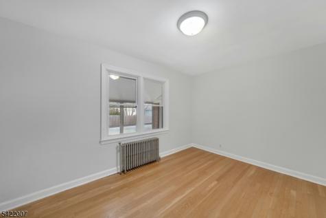 32 N 7th Avenue Manville NJ 08835