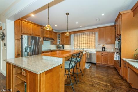 121 Maxim Drive Hopatcong NJ 07843